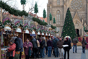 Mercatino di Natale sulla Piazza della Pace (Náměstí Míru)