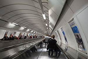 Пражское метро - эскалатор